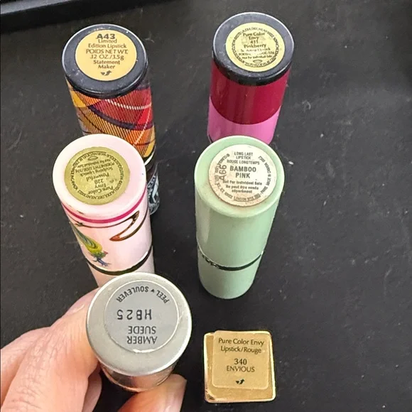 Assorted Women’s Lipstick Collection - Pink, Red, Brown Shades Estée Lauder Pink - Picture 2 of 5